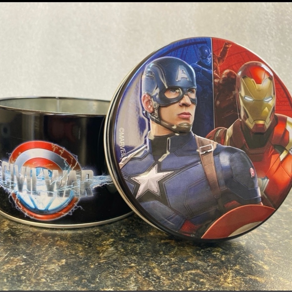 Marvel Captain America and Iron Man Design Empty Tin